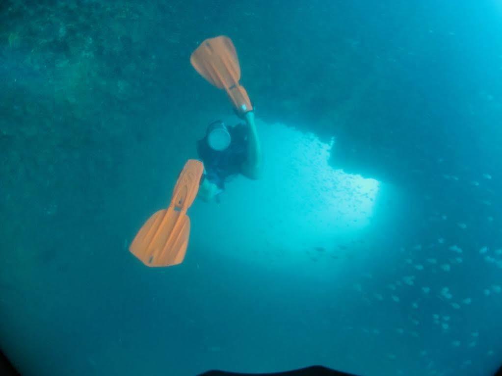 Ombak Dive Resort Pulau Perhentian Kecil Bagian luar foto